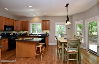 18 Patriot Cir, Clifton Park, NY 12065 - photo 7