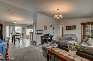 575 W Ranch House Rd, Paulden, AZ 86334 - photo 7