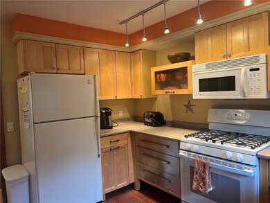 5 Bayview Dr unit 1, Westerly, RI 02891 - photo 4