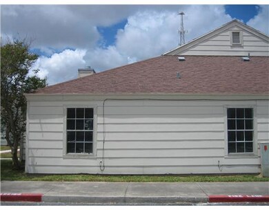 7202 Mansions Dr unit F4, Corpus Christi, TX 78414 - photo 3