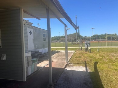 827 Aspen Dr unit 13, Lakeland, FL 33815 - photo 6