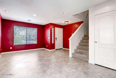 4640 E Torrey Pines Ln-small-005-23-Livi