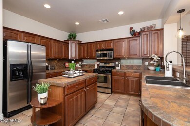Large Gourmet Kitchen