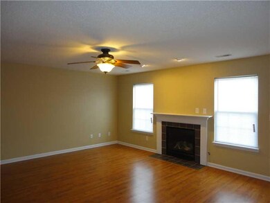 2321 Meadow Bend Dr, Columbus, IN 47201 - photo 2