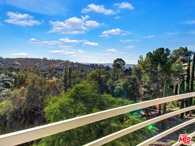 4991 Medina Dr, Woodland Hills, CA 91364 - photo 5