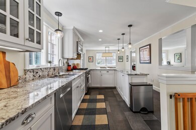 23 Neal St, Portland, ME 04102 - photo 6