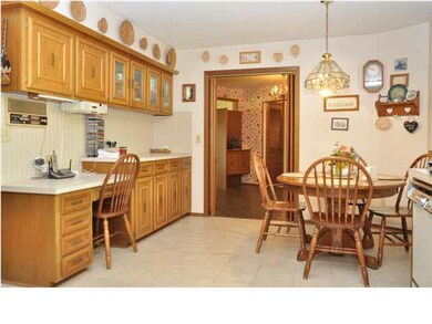 BREAKFAST NOOK