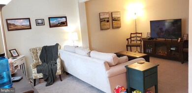 8108 Parkdale Ct, Springfield, VA 22153 - photo 7