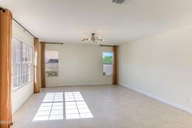 8 Living Room photo a