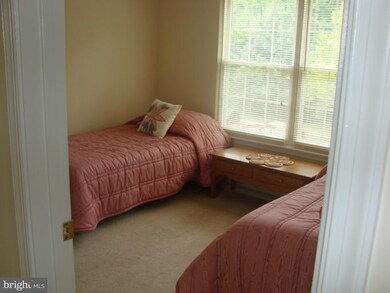 7109 Copernicus Ln, Lanham, MD 20706 - photo 7