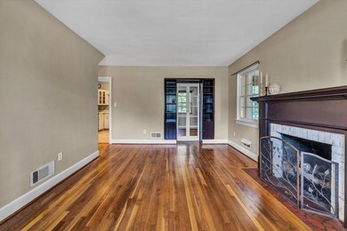 2921 Living Room > Office