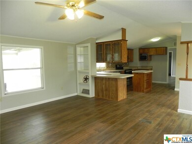 12535 Bendle Rd, Troy, TX 76579 - photo 6