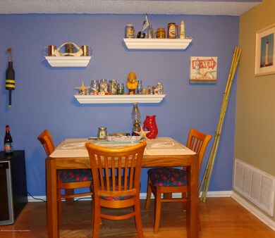 18 Chesapeake Dining Area