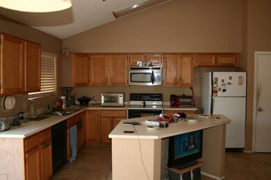 Kitchen w/ Island