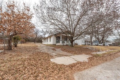 312 Cleveland Ave, Weatherford, TX 76086 - photo 4