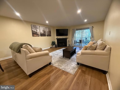 180 Valley Stream Cir, Chesterbrook, PA 19087 - photo 3