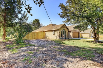 101 N 9th St, Alvin, TX 77511 - photo 3