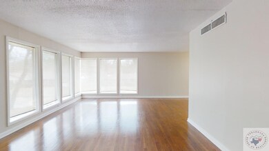 1 Holiday Ln, Texarkana, TX 75503 - photo 2