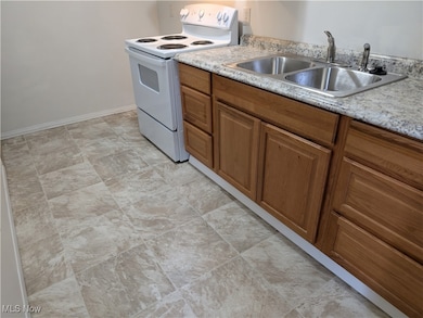 595 Dayton St unit 11, Akron, OH 44310 - photo 6