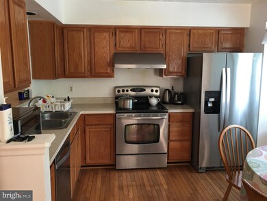 3743 Mazewood Ln, Fairfax, VA 22033 - photo 3