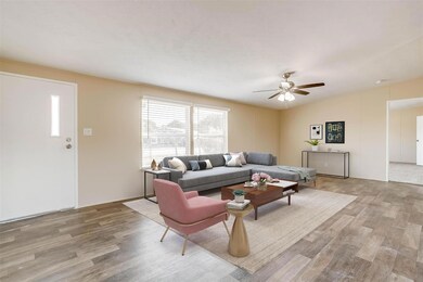 205 Paula Ct, Granbury, TX 76049 - photo 6