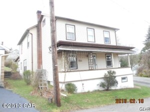 321 Packer St, Weatherly, PA 18255 - photo 2