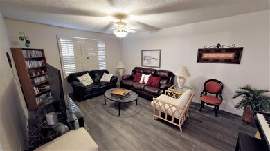 Family room 2