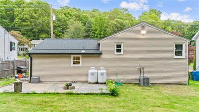 113 Devonwood Dr, Waterbury, CT 06708 - photo 5