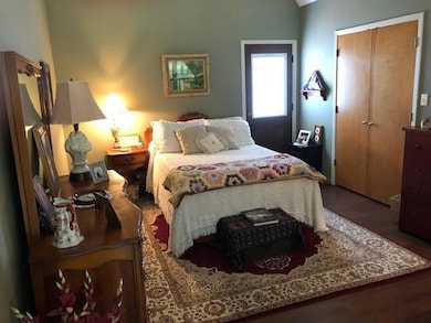 110 Pawnee Trail, Gainesville, TX 76240 - photo 7