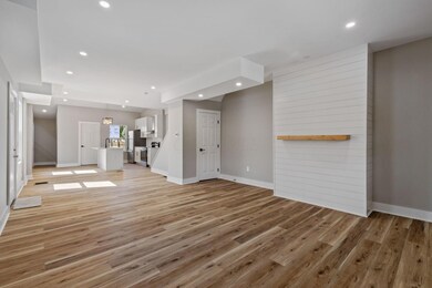 2024-10-4 137 N Yale Ave 018