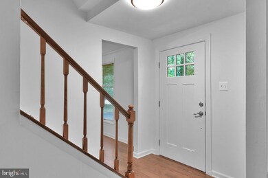 4620 University Dr, Fairfax, VA 22030 - photo 3