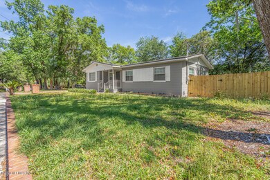 1308 Old Middleburg Rd N, Jacksonville, FL 32210 - photo 4