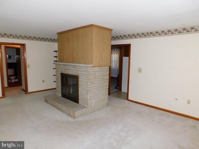 200 Bryan Ave, Gaithersburg, MD 20877 - photo 6