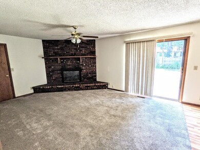 1633 N Mars St, Wichita, KS 67212 - photo 7