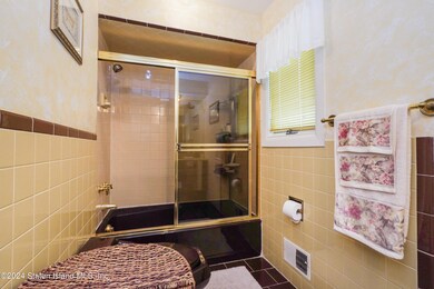 230 Thomas St, Staten Island, NY 10306 - photo 7