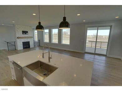 9627 Marnewood Dr, Johnston, IA 50131 - photo 7