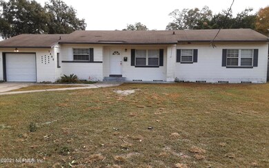 2455 Ormsby Cir W, Jacksonville, FL 32210 - photo 3