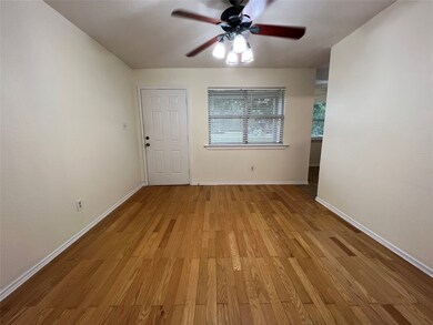122 7th St, Rosenberg, TX 77471 - photo 5