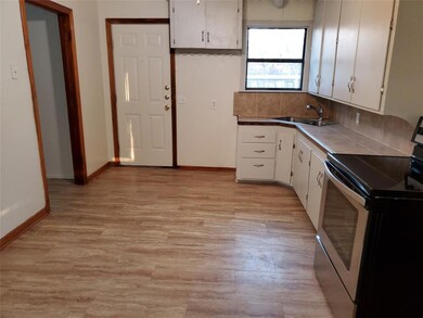 502 N Miller St, Decatur, TX 76234 - photo 4