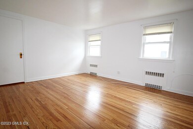 5 Seitz Ln unit B, Cos Cob, CT 06807 - photo 2