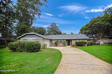 5319 Secluded Oaks Ln, Jacksonville, FL 32210 - photo 3