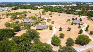 511 Highland Rd, Springtown, TX 76082 - photo 3