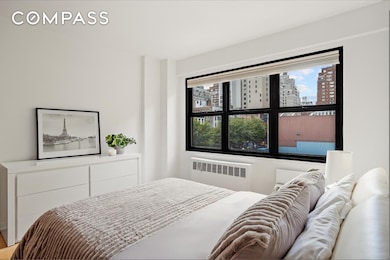 The Eastmore unit 4-U, New York, NY 10021 - photo 3