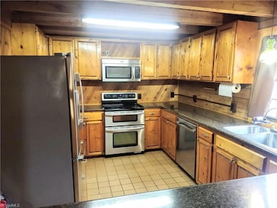 2217 Tot Hill Farm Rd, Asheboro, NC 27205 - photo 5