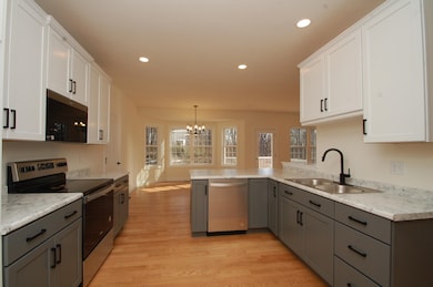 36 Bancroft Rd unit 78-3, Londonderry, NH 03053 - photo 3