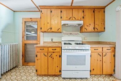 8 River St_127