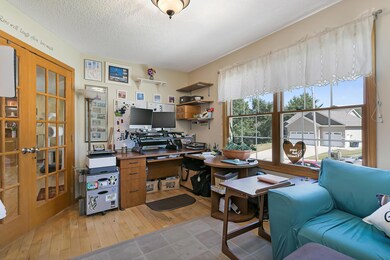 4616 N Sturdevant St, Davenport, IA 52806 - photo 5