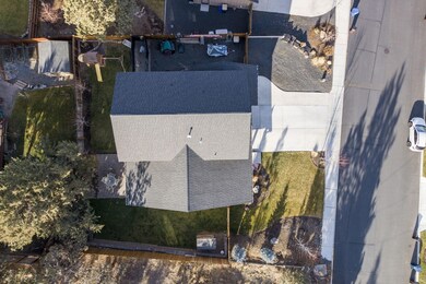 6-web-or-mls-2825 SW 32nd St-6