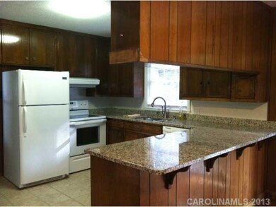 218 Valley St, Statesville, NC 28677 - photo 4