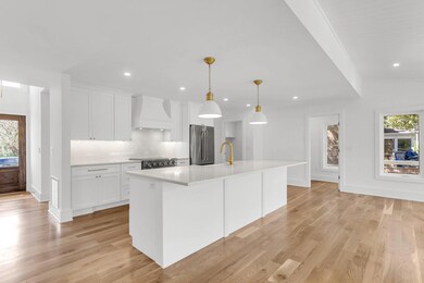CREM - 1172 Manor-10